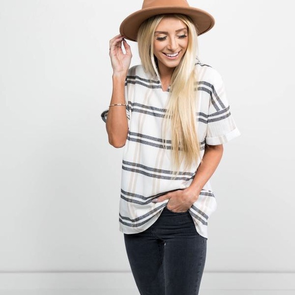 Plaid Checkered Design Short Sleeve Boutique Top - Picture 2 of 3